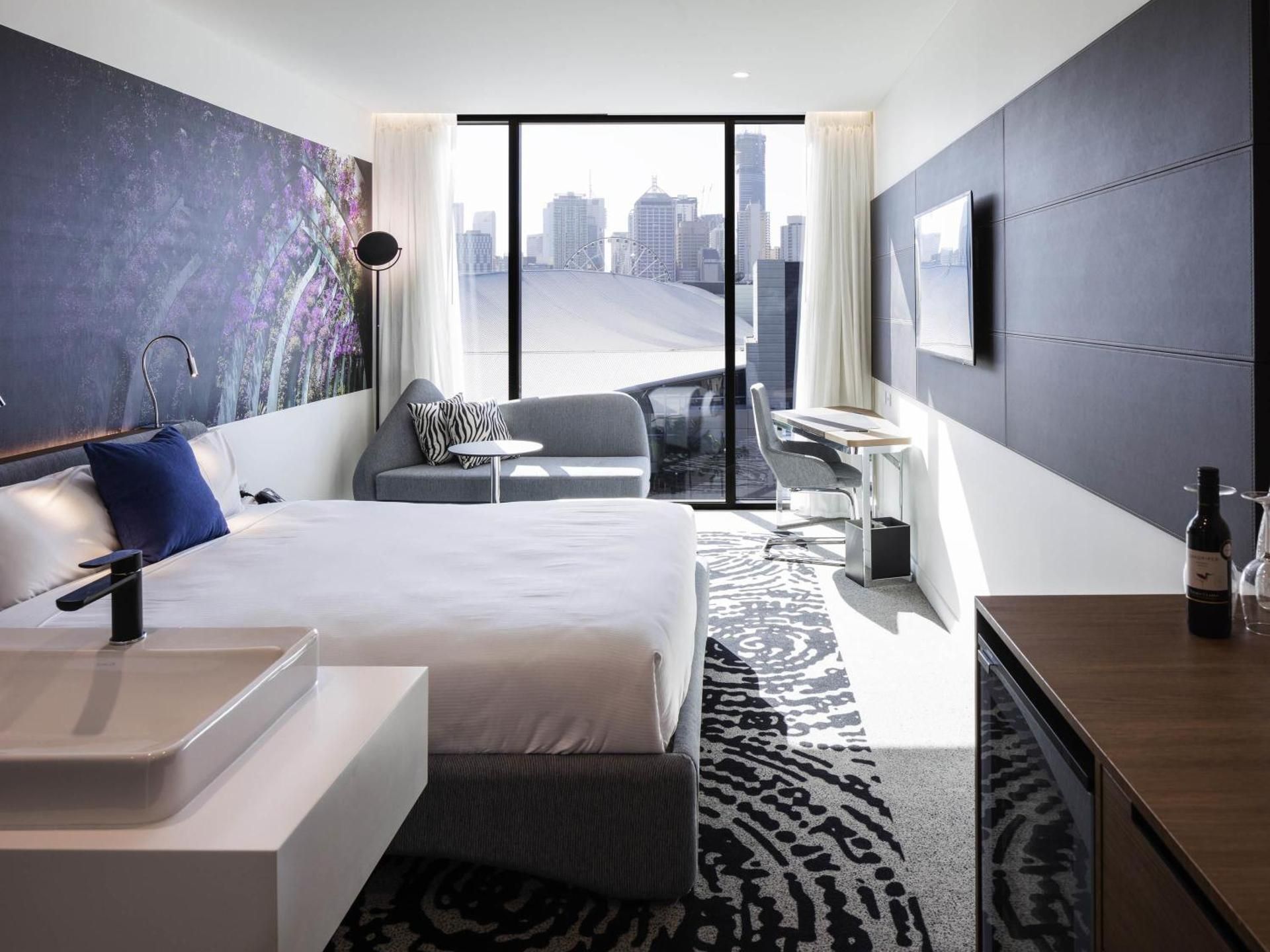 Standard Corner N Room With 1 King Bed