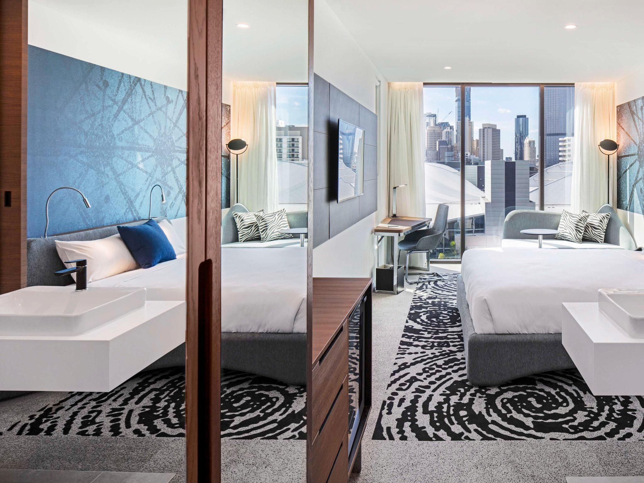 Premier N Room with 1 King Bed City View