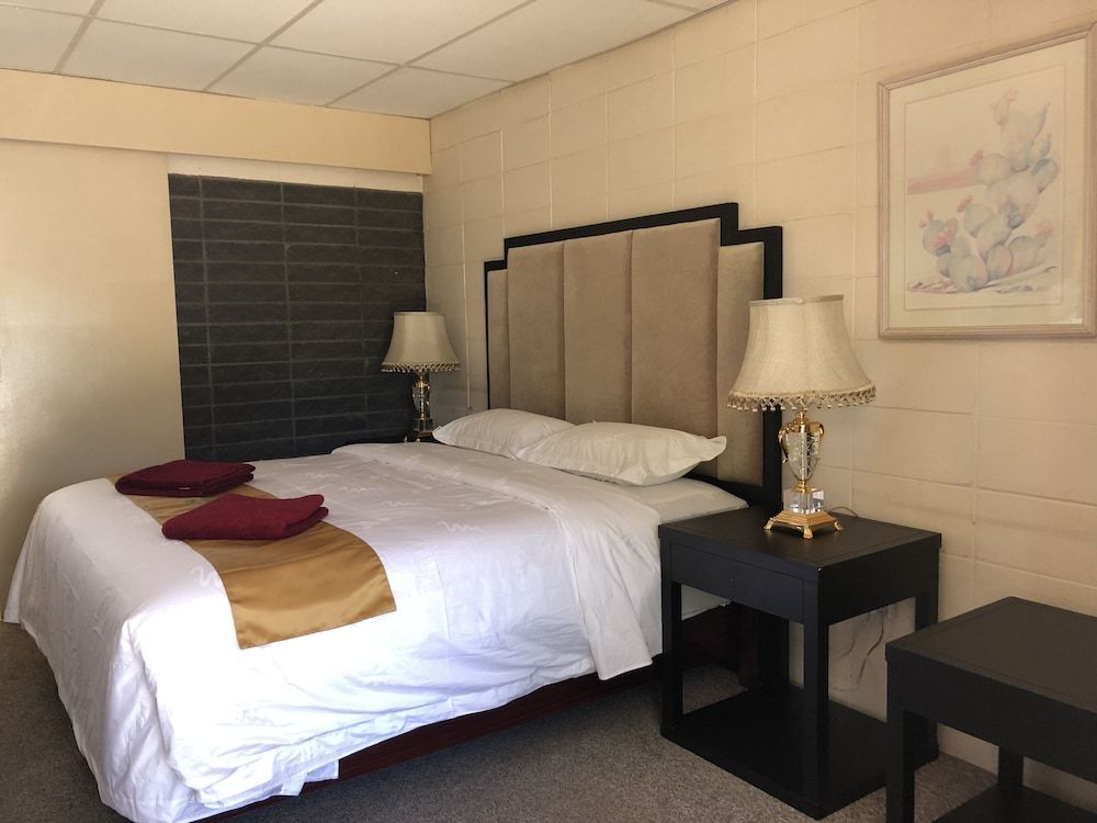 Inland Oasis Motel Premium Double Room 7
