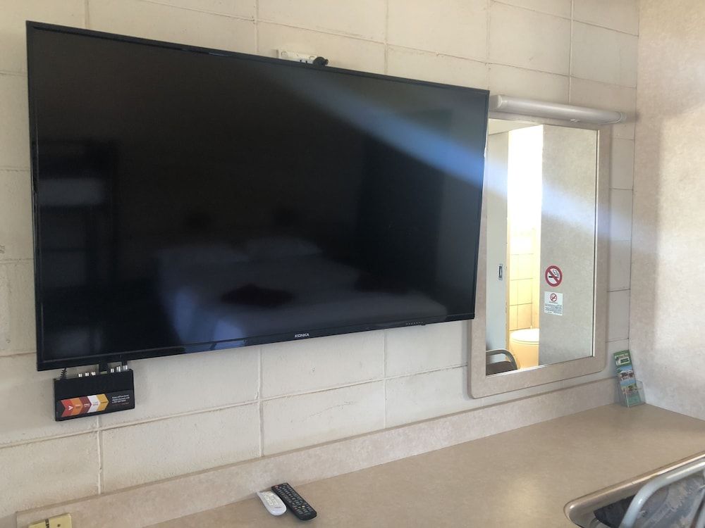 Inland Oasis Motel Motel Room 9