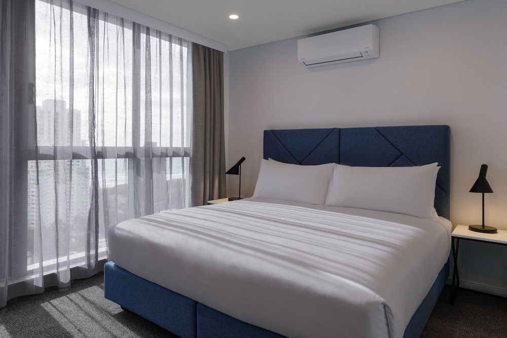 1 Bedroom Luxe Suite