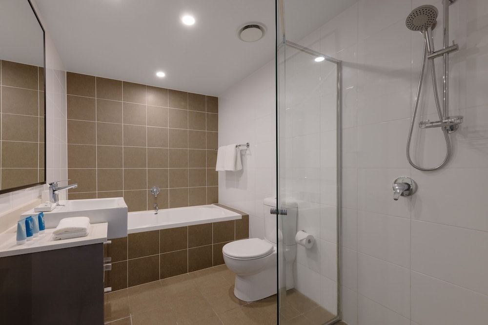 1 Bedroom Luxe Suite