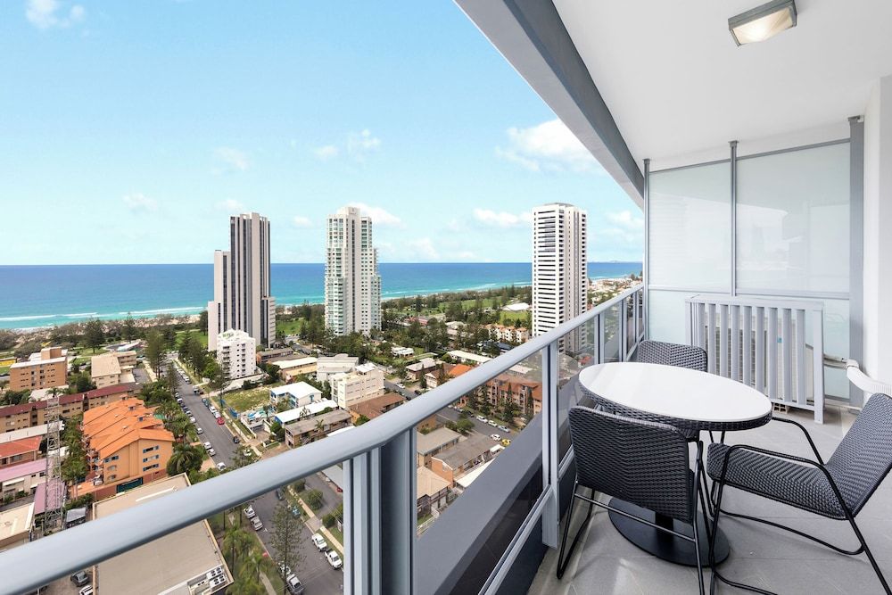 1 Bedroom Ocean Luxe Suite