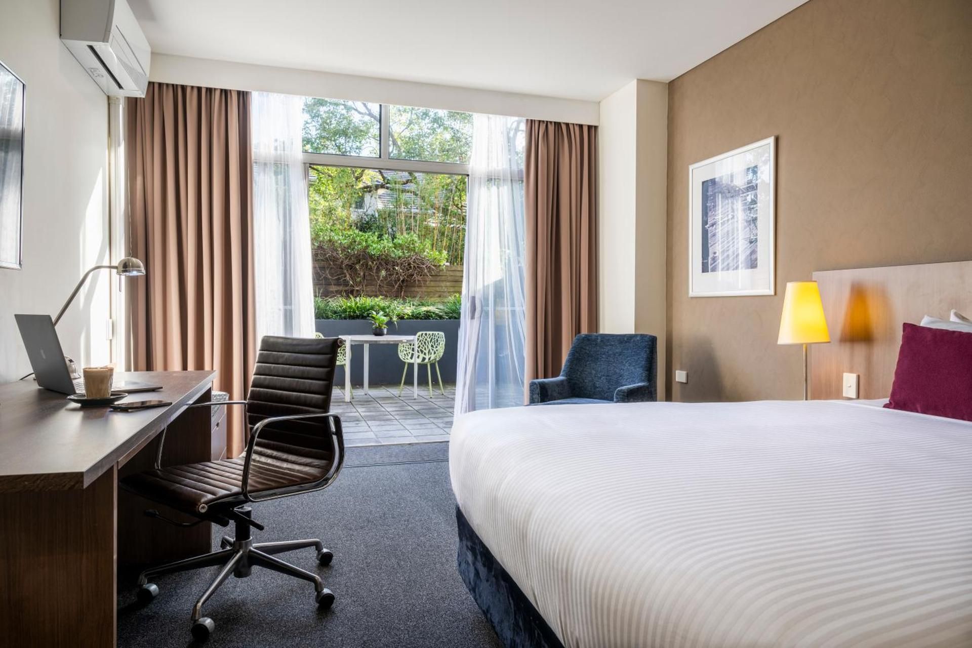Mercure Sydney St Leonards Superior Room With 1 King Bed With Patio