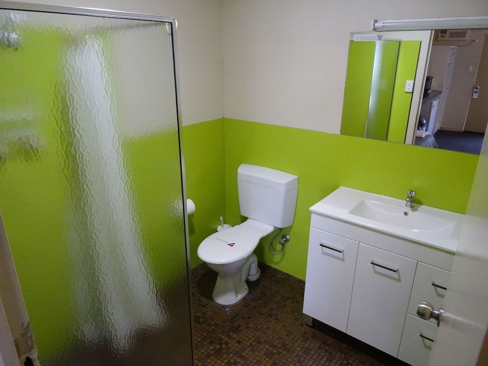 Paringa Hotel Motel Standard Room 4