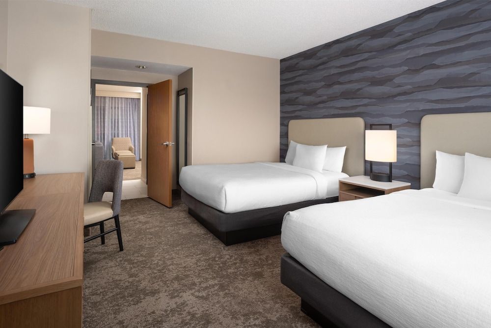 Premium Suite, 2 Queen Beds, Non Smoking