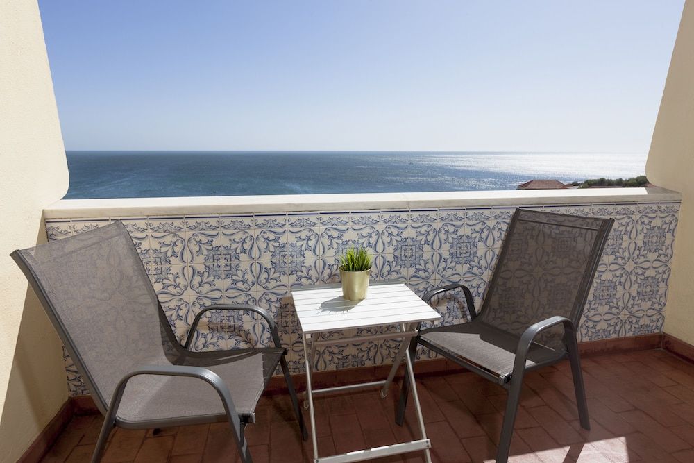 Carcavelos Beach Hotel Superior Double Room, Sea View 5
