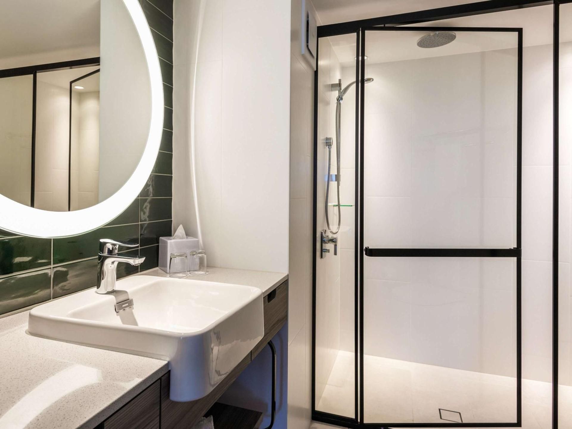 SUPERIOR ROOM, 2 Single Size Beds