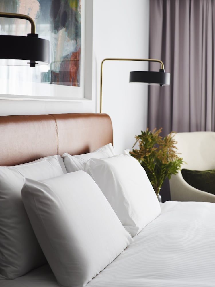 Novotel Sydney Darling Square Superior Room, 1 King Bed 6