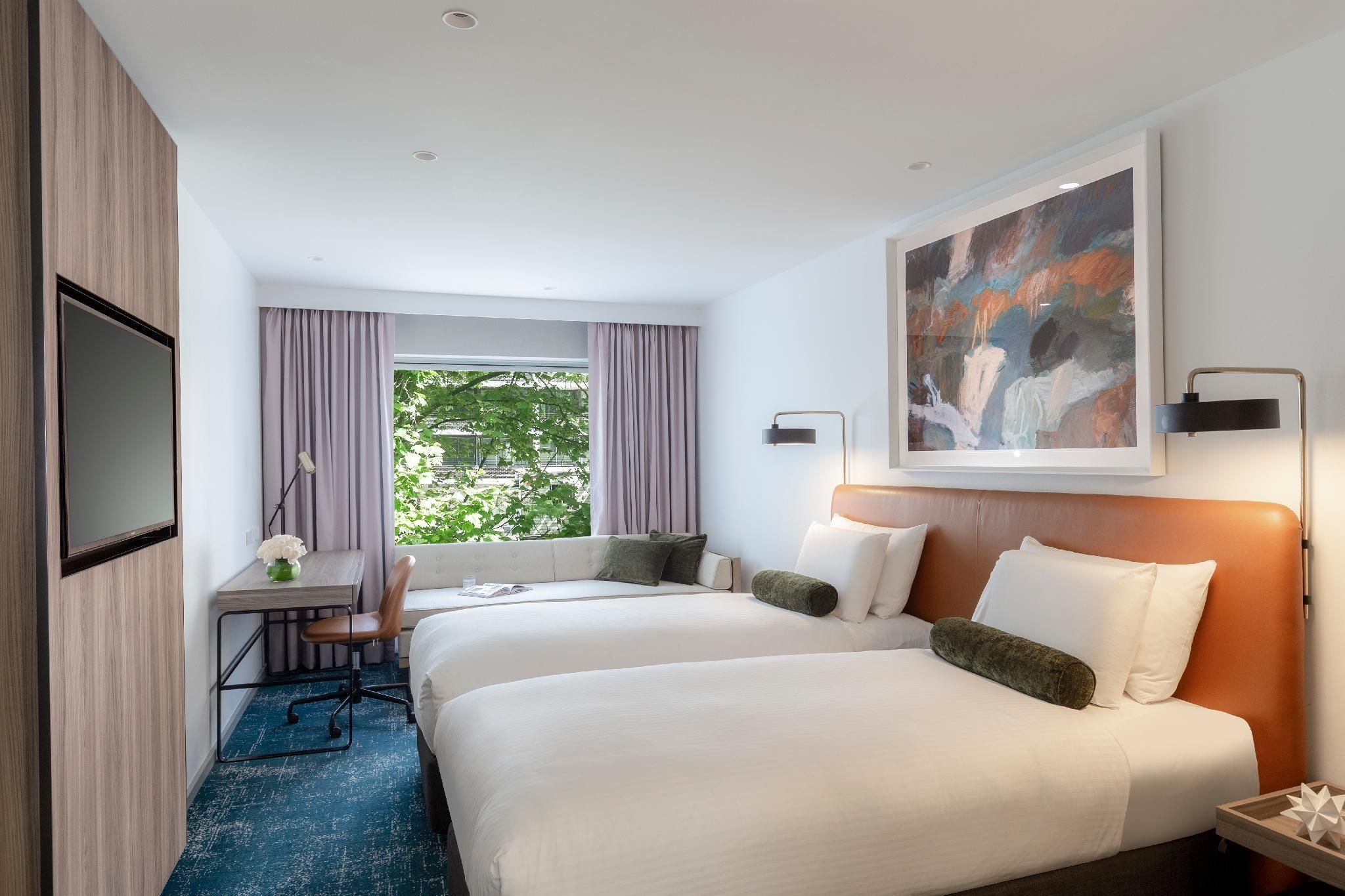 SUPERIOR ROOM, 2 Single Size Beds
