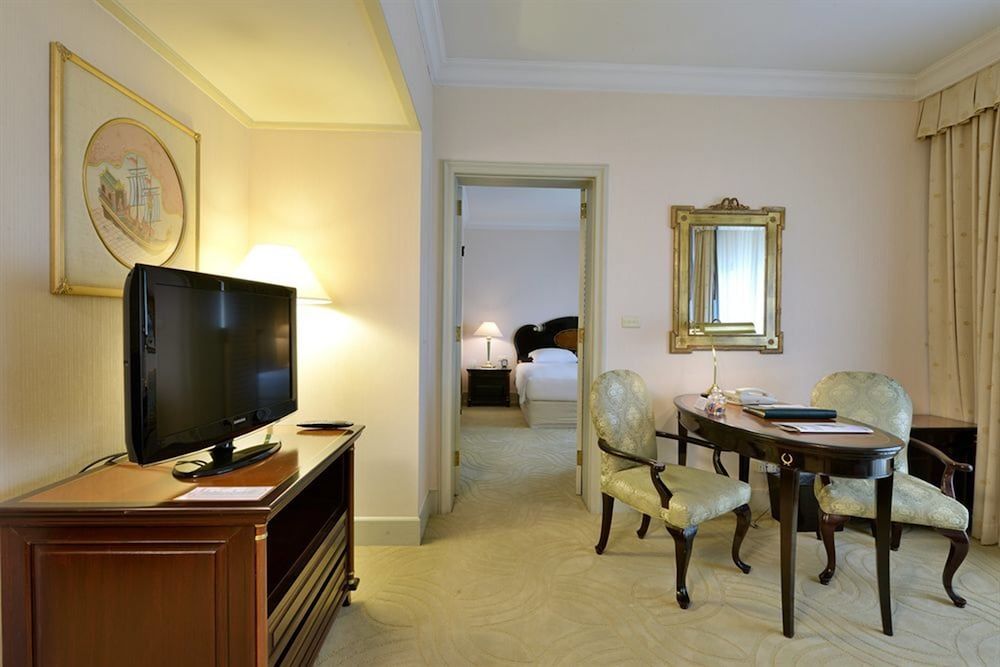 undefined Evergreen Laurel Hotel Bangkok 8