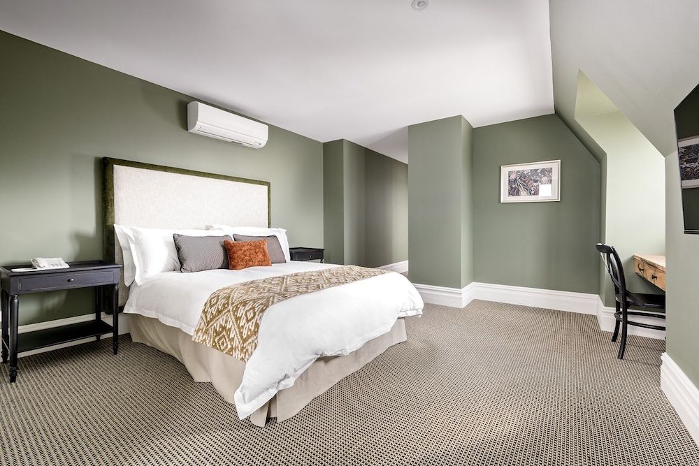 The National Hotel Deluxe Queen Room 2