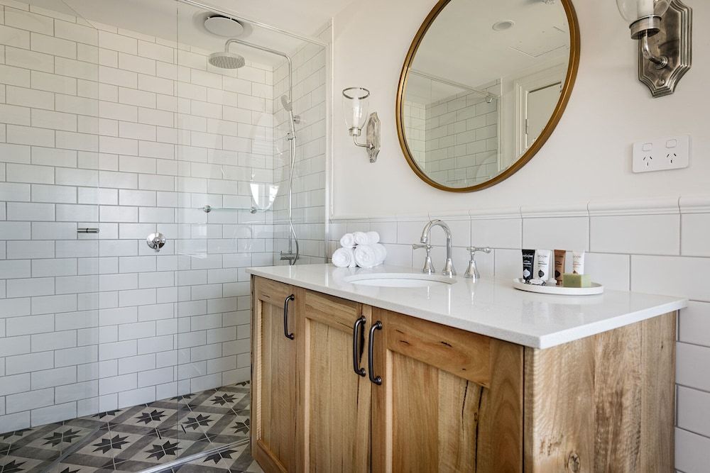 The National Hotel Deluxe Queen Room 5