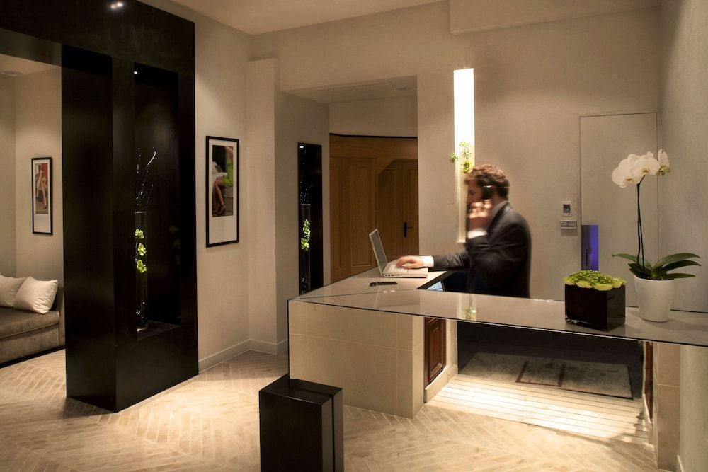 undefined Hotel Marceau Champs Elysees 6