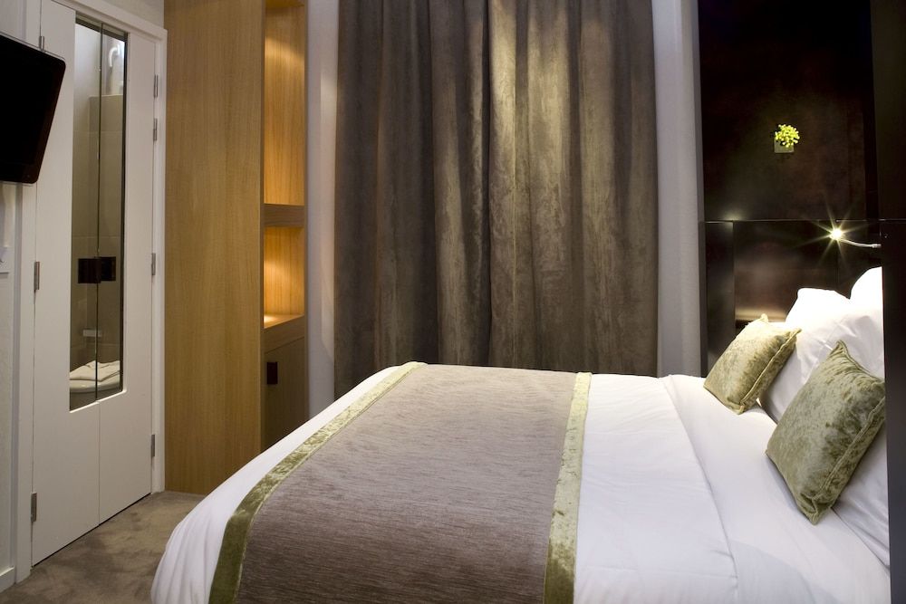 Hotel Marceau Champs Elysees Comfort Room 6