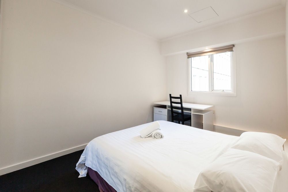 undefined CLAUDE, 2BDR Melbourne Apartment 8
