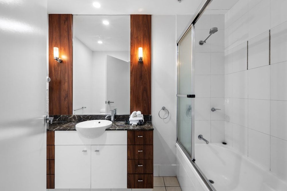 Chevron Renaissance Private Apartments Superior Apartment, 2 Bedrooms - Ocean, River or Garden Views 40