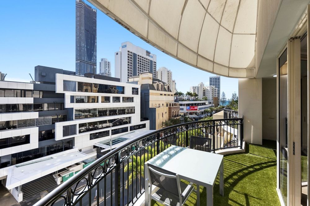 Chevron Renaissance Private Apartments Superior Apartment, 2 Bedrooms - Ocean, River or Garden Views 18