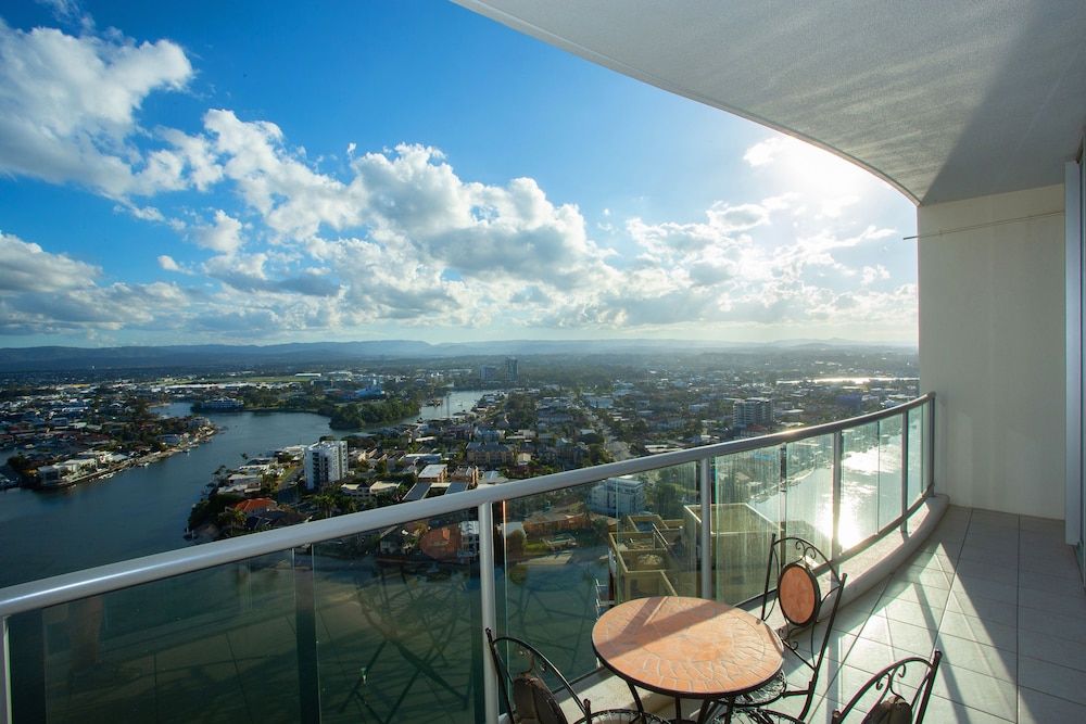 Chevron Renaissance Private Apartments Superior Apartment, 2 Bedrooms - Ocean, River or Garden Views 27