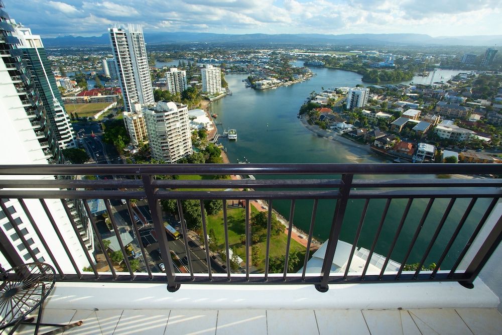 Chevron Renaissance Private Apartments Superior Apartment, 2 Bedrooms - Ocean, River or Garden Views 33