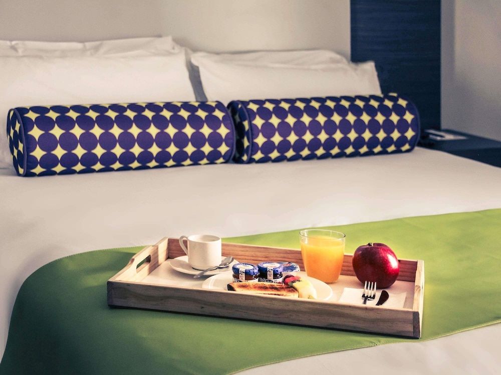 undefined Mercure Madrid Centro 8