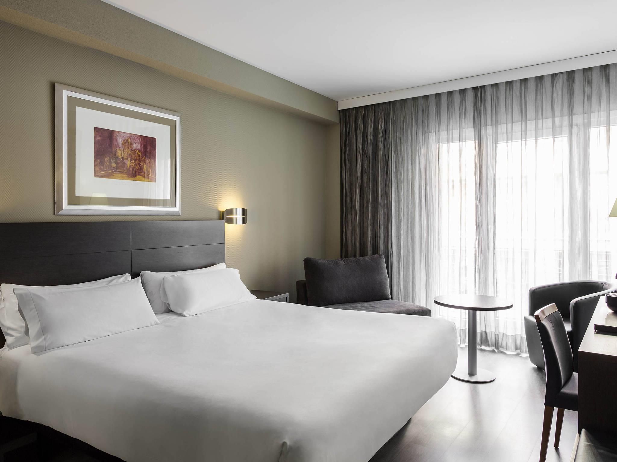 undefined Mercure Madrid Centro 2