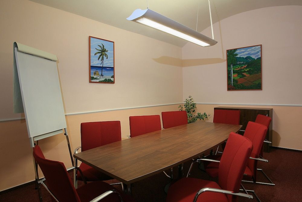 undefined Anna Hotel 8