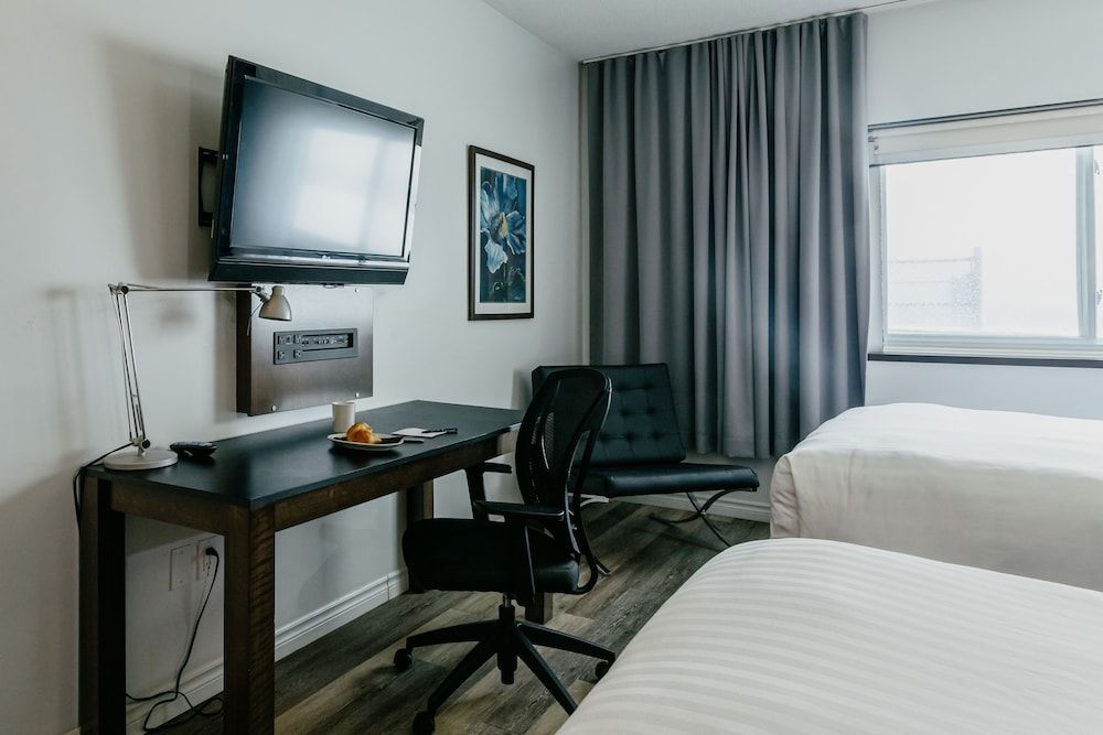 Riotel Matane Comfort Room, 2 Double Beds, City View 2