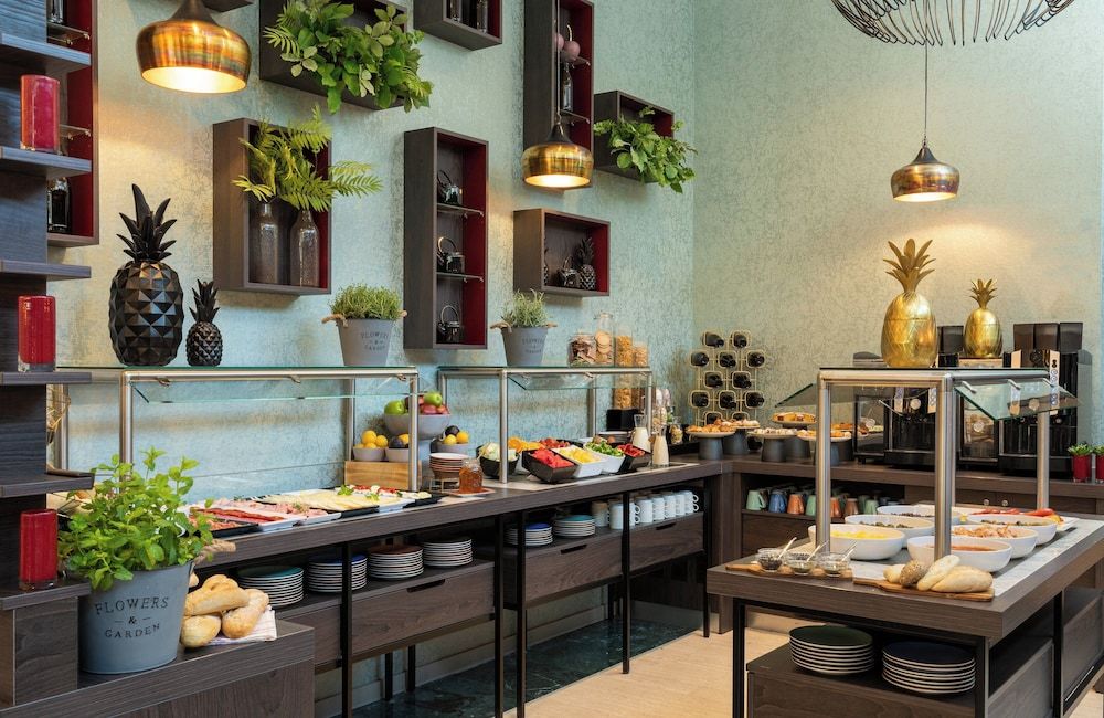 undefined Leonardo Hotel Madrid City Center 9