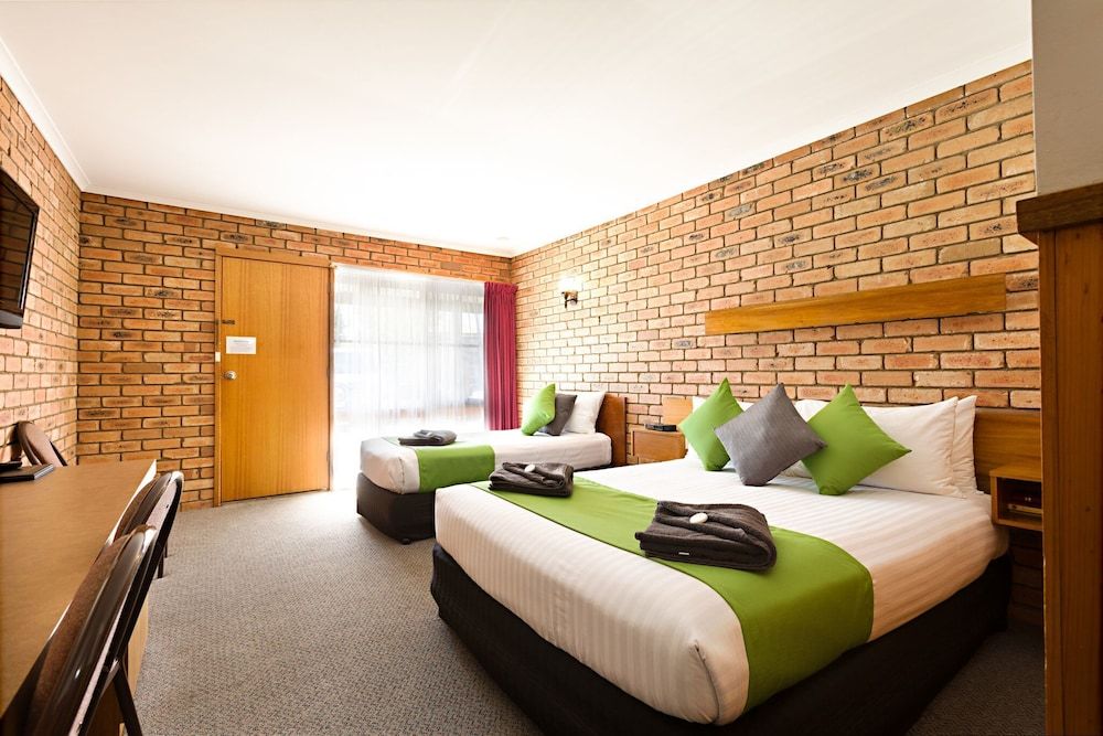 Statesman Motor Inn Standard Suite, 1 Bedroom, Non Smoking (Twin Suite) 6