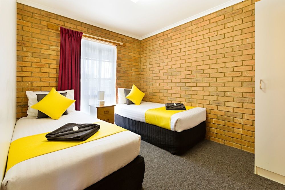 Statesman Motor Inn Family Studio, Non Smoking, Kitchenette (Family Suite) 6