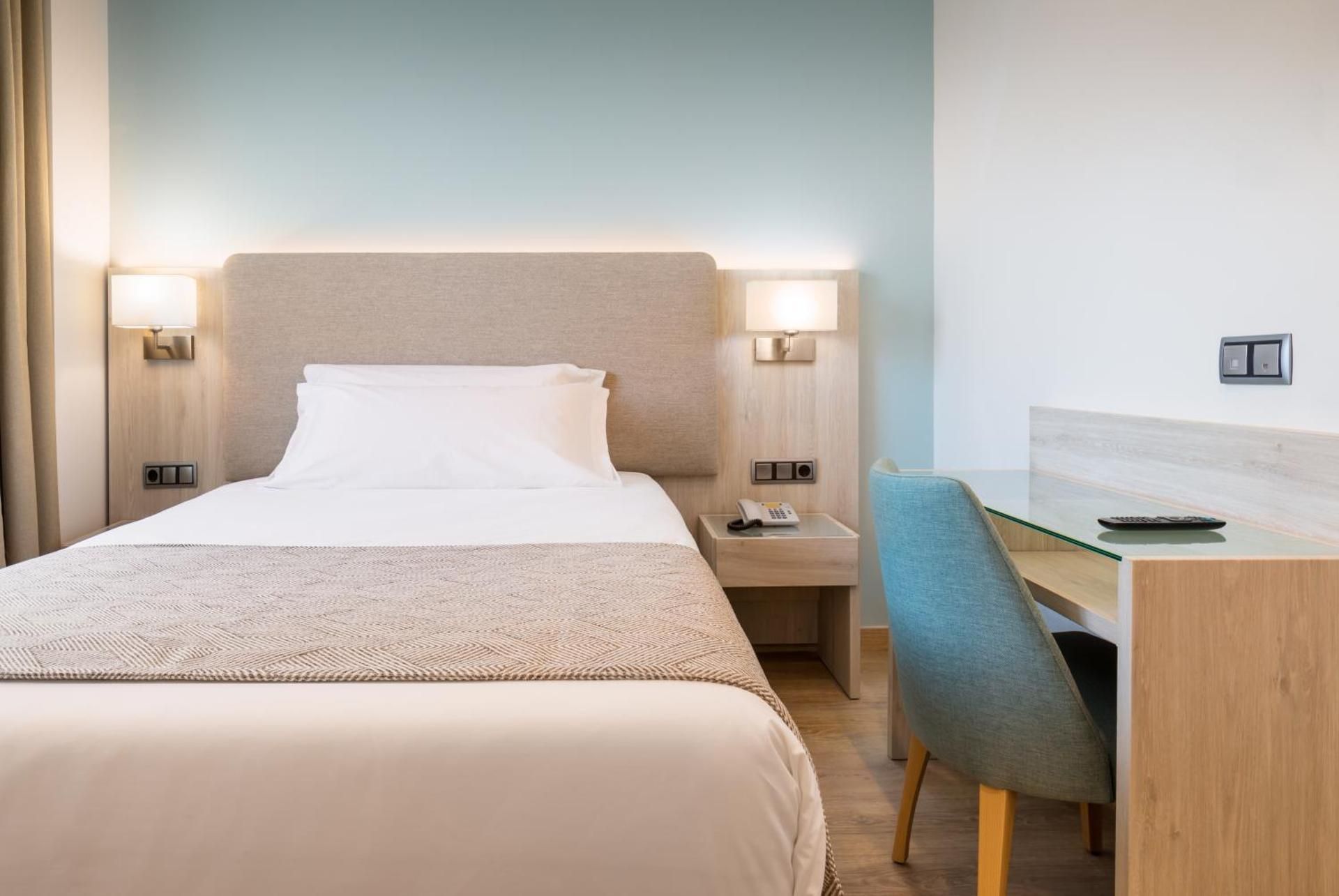 undefined Occidental Sevilla Viapol By Barceló 3