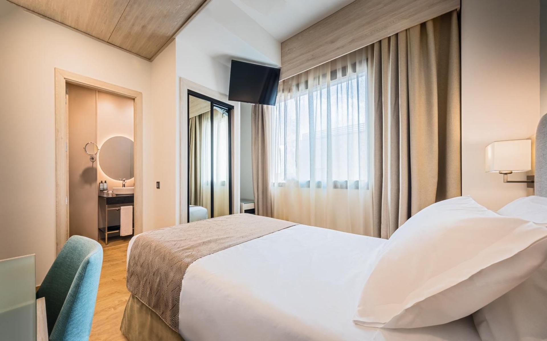 undefined Occidental Sevilla Viapol By Barceló 2