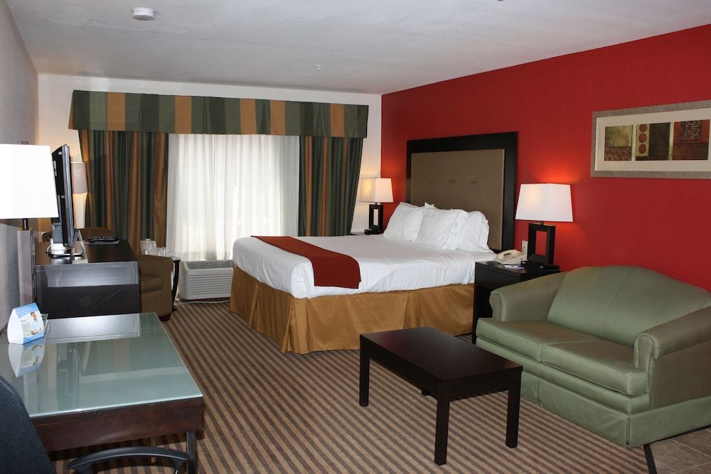 Standard Room, 1 King Bed