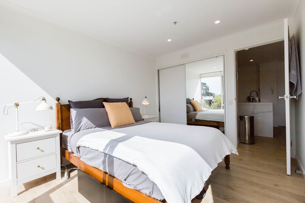 undefined YUKI, 1BDR Melbourne Apartment