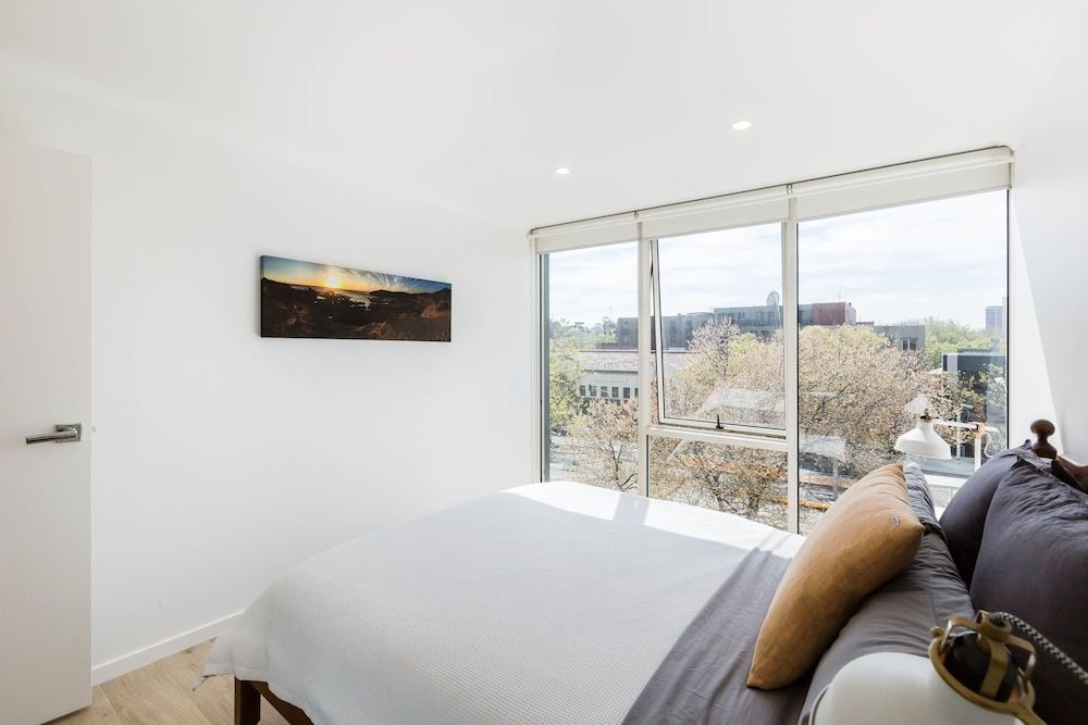 undefined YUKI, 1BDR Melbourne Apartment 4