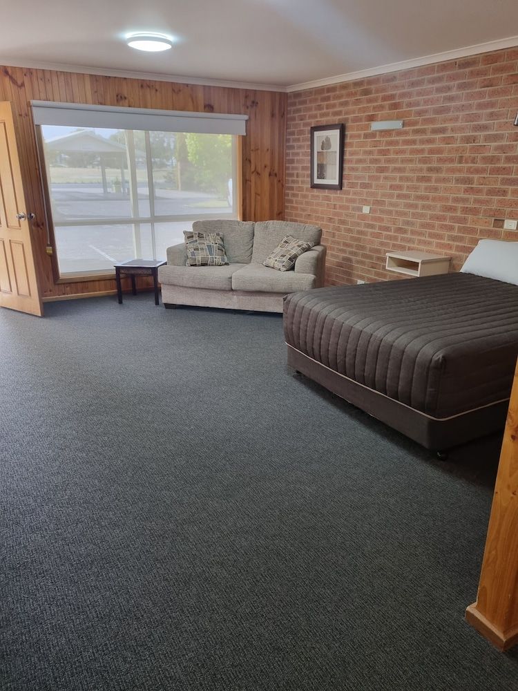 Country Roads Motor Inn Naracoorte Superior Double Room 2