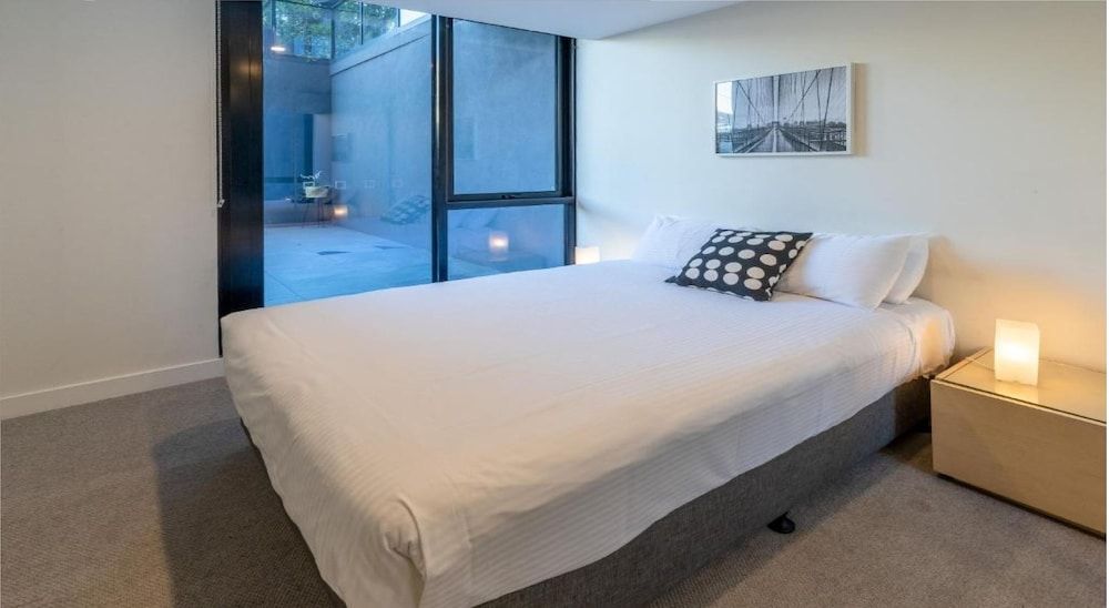Melbourne City Apartments - Teri Executive Apartment, 1 Bedroom, City View 2