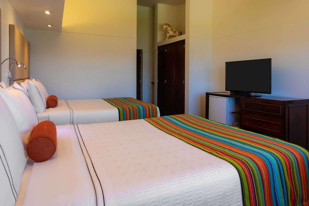 Twin Room, Lake View