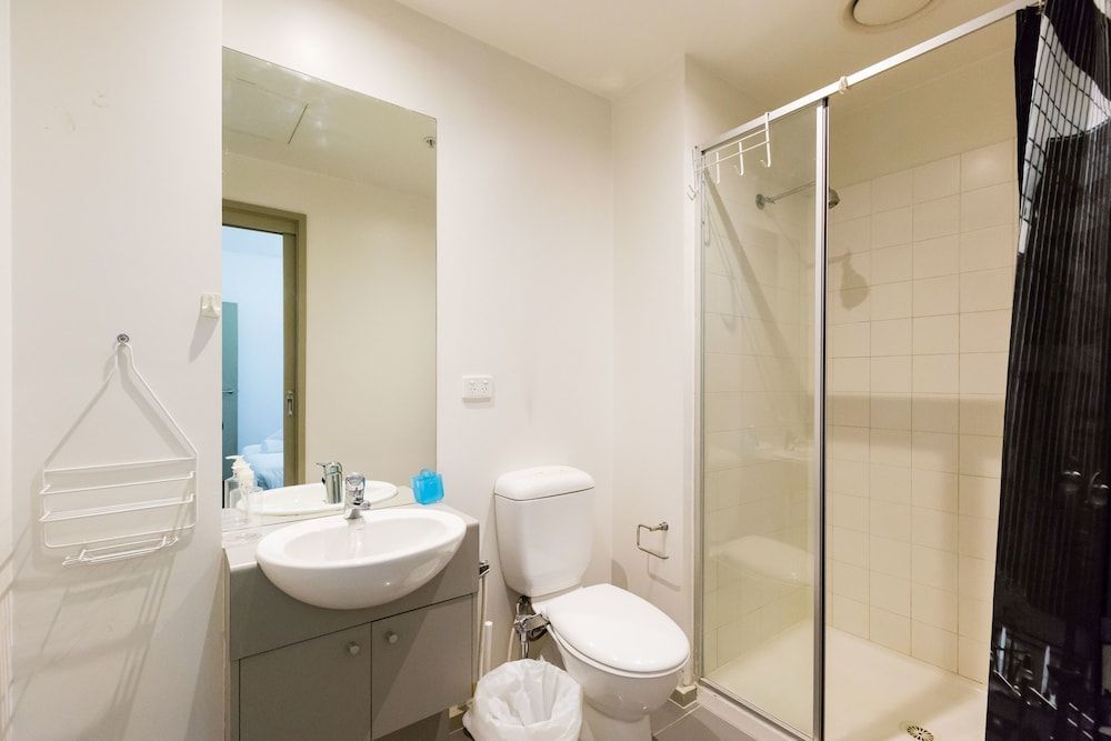 MEGAN, 2BDR Melbourne Apartment Standard Apartment, 2 Bedrooms, Private Bathroom 14