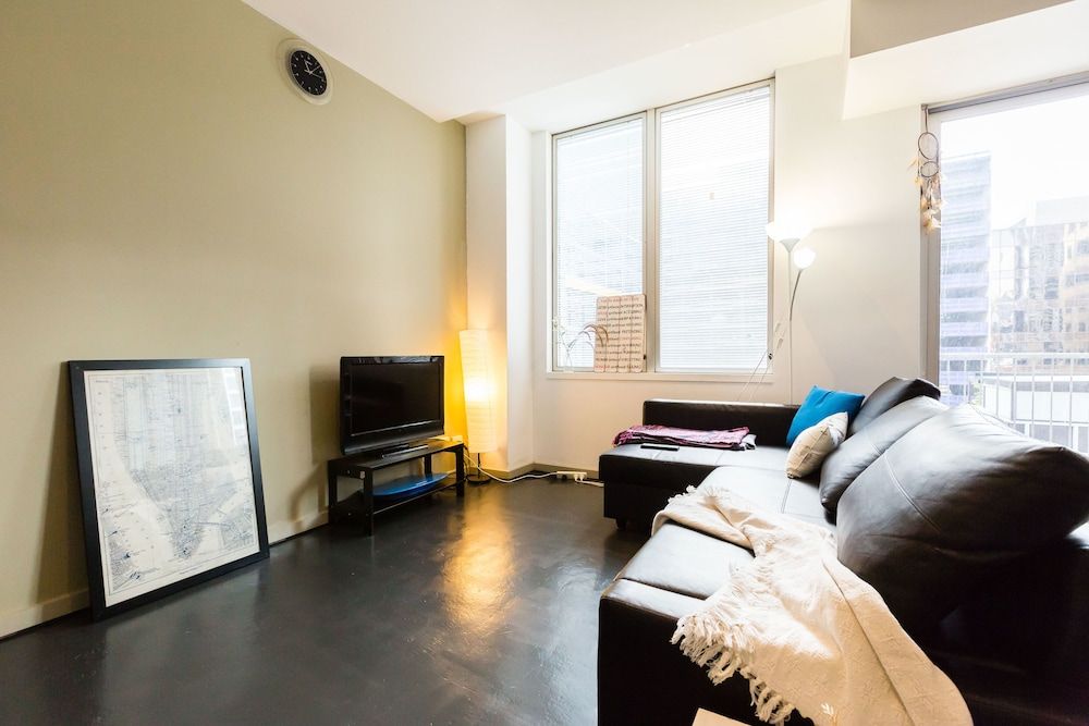 MEGAN, 2BDR Melbourne Apartment Standard Apartment, 2 Bedrooms, Private Bathroom 12