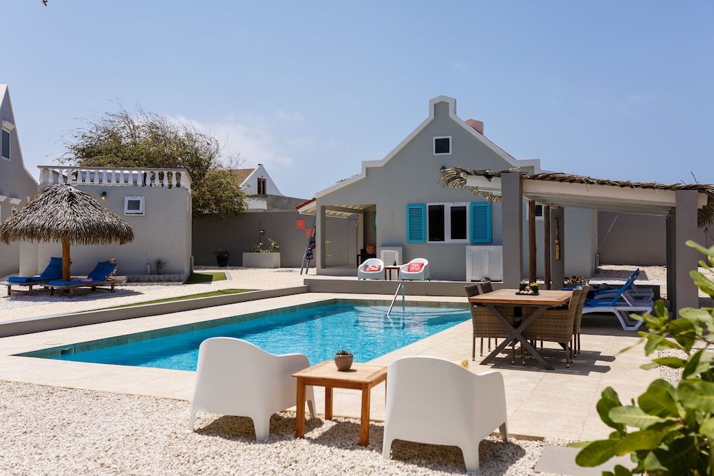 Aruba Boutique Apartments Adults Only Bungalow, 1 Bedroom, Patio, Poolside 6