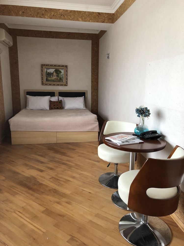 Comfort Suite, 2 Bedrooms, City View
