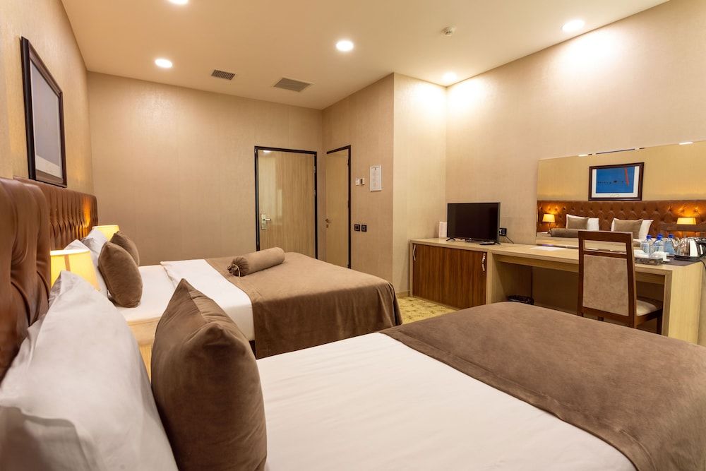 undefined West Shine Hotel 5