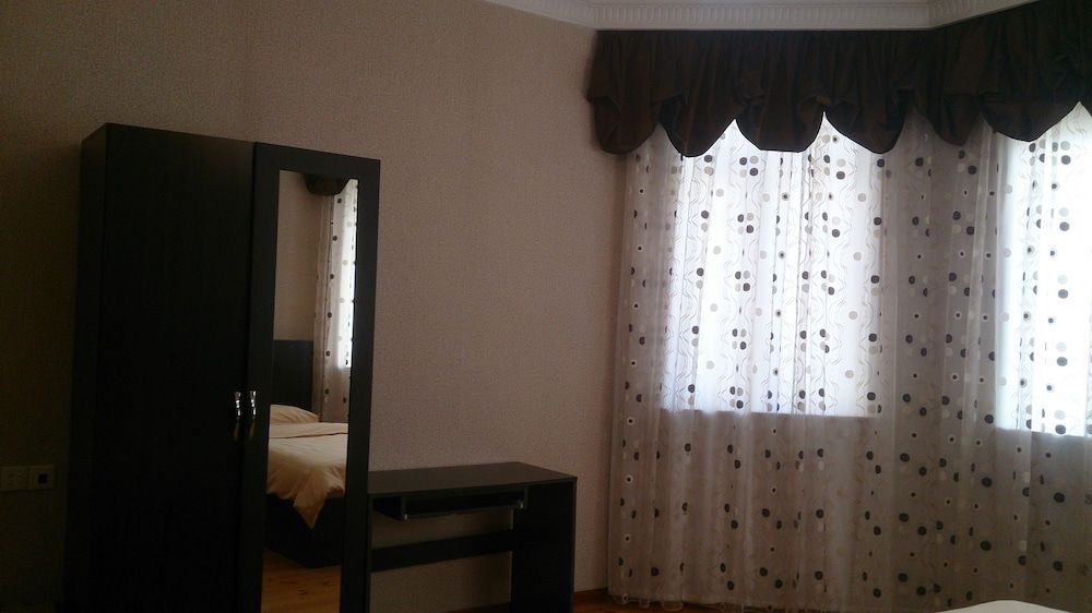 Baku Butik Mini Hotel Basic Triple Room, Shared Bathroom (N6) 7