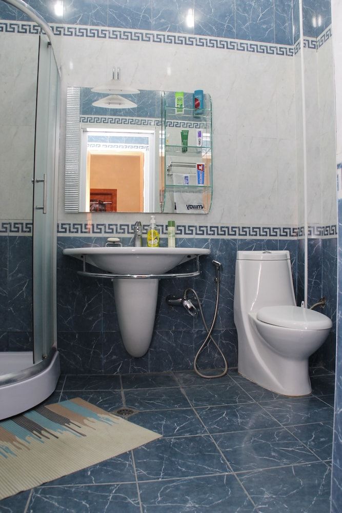 Baku Butik Mini Hotel Basic Triple Room, Shared Bathroom (N6) 4