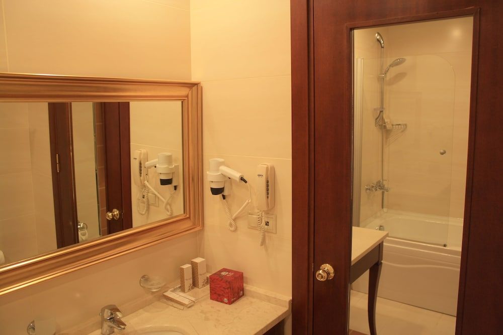 Atropat Hotel Baku Standard Double Room, 1 Queen Bed 11