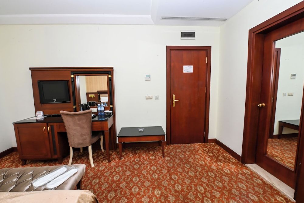 Atropat Hotel Baku Standard Double Room, 1 Queen Bed 13