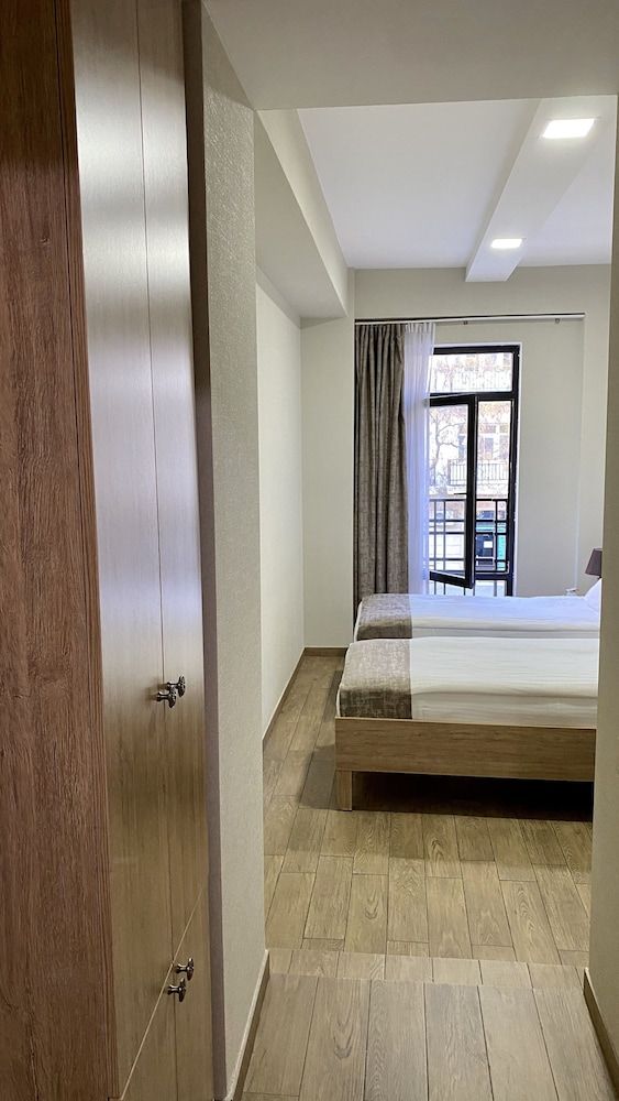 Hotel Nizami Street Standard Twin Room 4