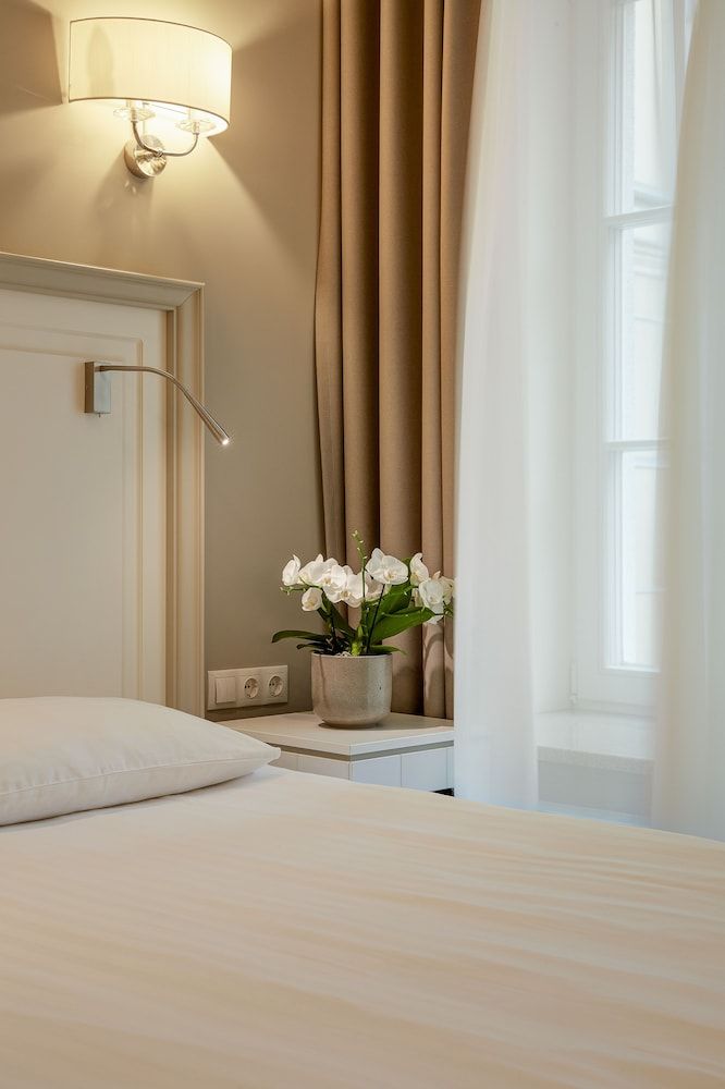 Ratonda Centrum Hotels Executive Double or Twin Room 6